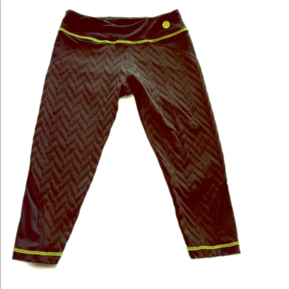 Trina Turk Black Jacquard Capri